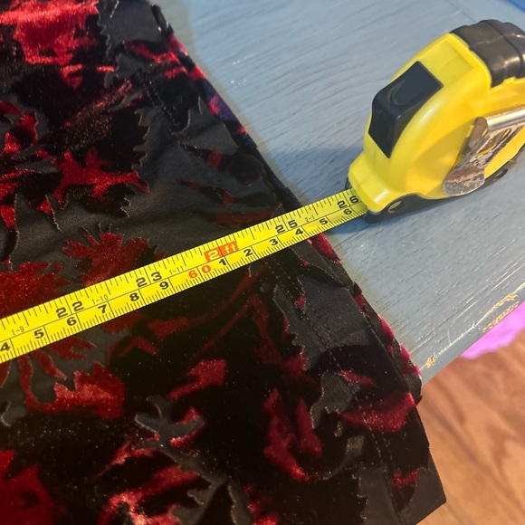 Donna Karan Velvet Long Sleeve Blouse/Shoulder Cut-out, Size Small - Picture 11 of 11